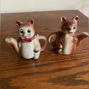 Vintage Salt and Pepper Shakers: Funky Tea Pot Shaped Cat Novelty Set Japan